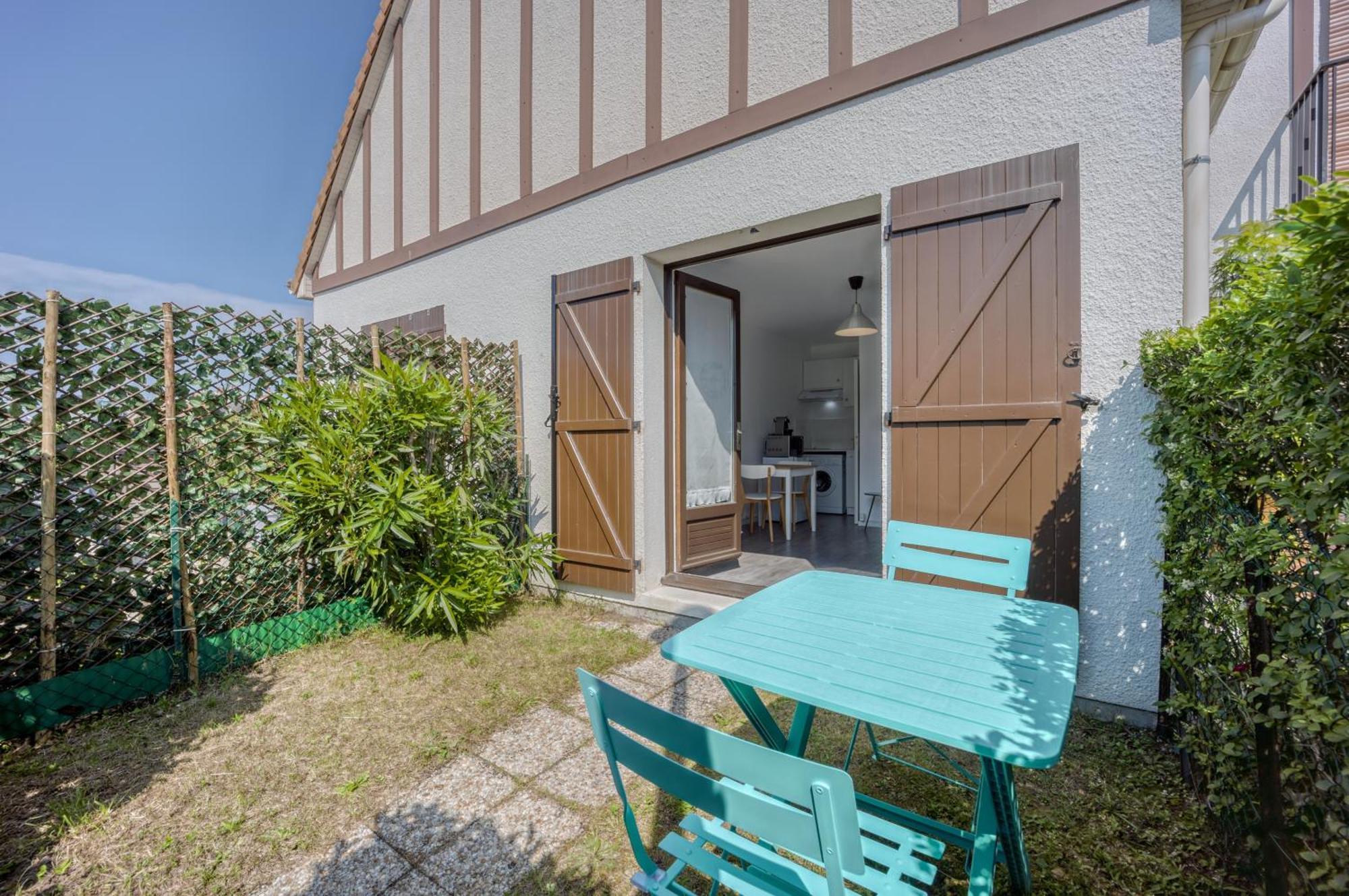 Le Petit Normand - Studio Avec Jardin A 500 M De La Plage Courseulles-sur-Mer Zewnętrze zdjęcie